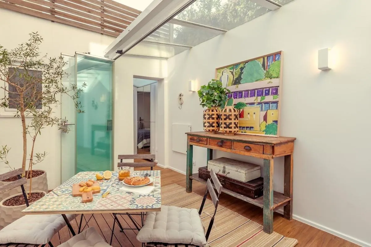Lisbon Skylight - Estrela Apartment 0*,